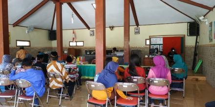 PELAYANAN DISPENDUKCAPIL KELILING KE DESA JAJAR