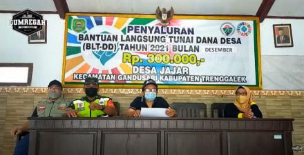 PENYALURAN BLT DANA DESA TAHAP 12 TAHUN 2021 DESA JAJAR