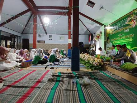 Pengajian Maulid Nabi Fatayat Muslimat NU Ranting Jajar